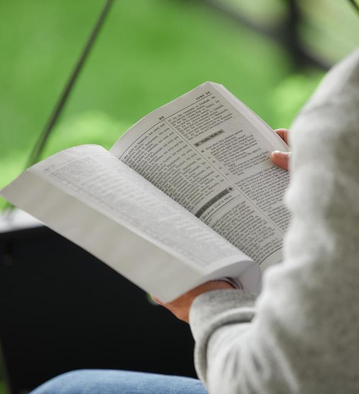 NASB Life Principles Daily Bible